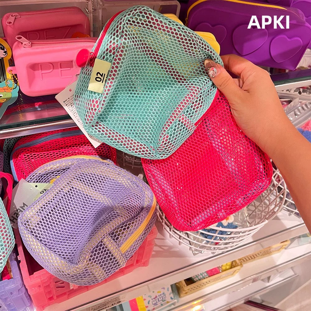 Game Ready | Mesh Carry Pouch | Lightweight Breathable Organizer with Clip